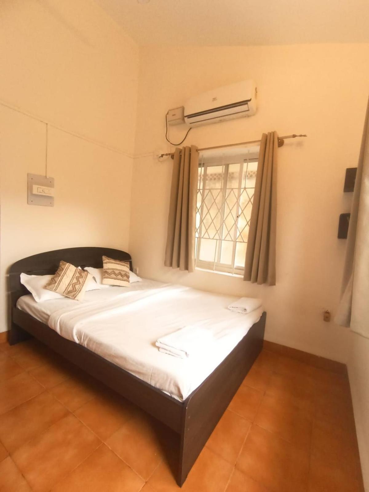 Beachside - Cozy By The Sea Goa Holiday home *