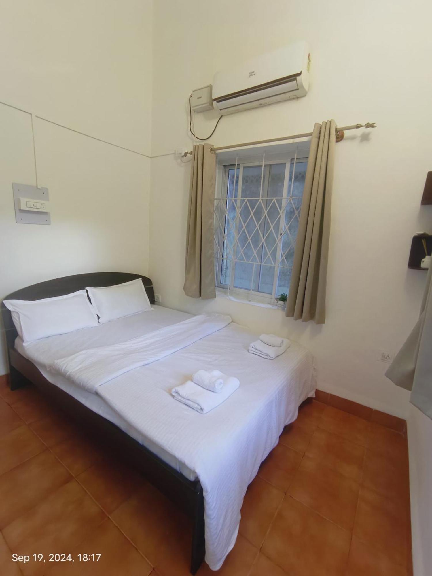 Beachside - Cozy By The Sea Goa Holiday home